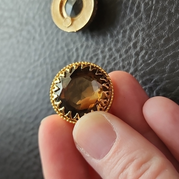 VTG brooch & clip earring set - Picture 10 of 12